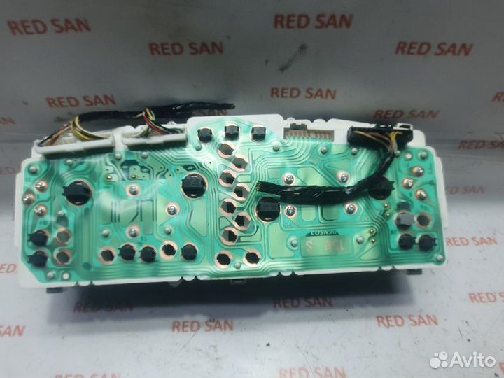 Панель приборов Mitsubishi Pajero Sport K90