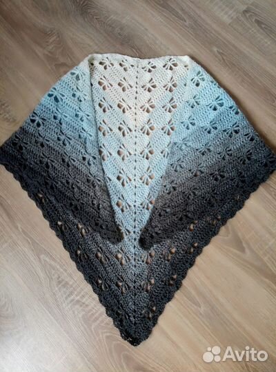 Шаль-бактус.Ручная работа