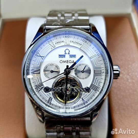 Новые часы Omega Speedmaster