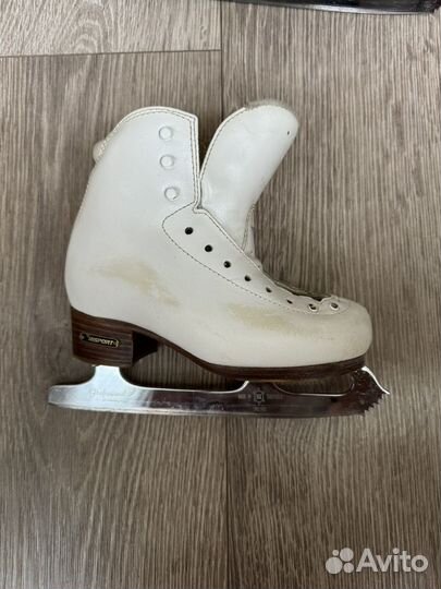 Фигурные коньки risport