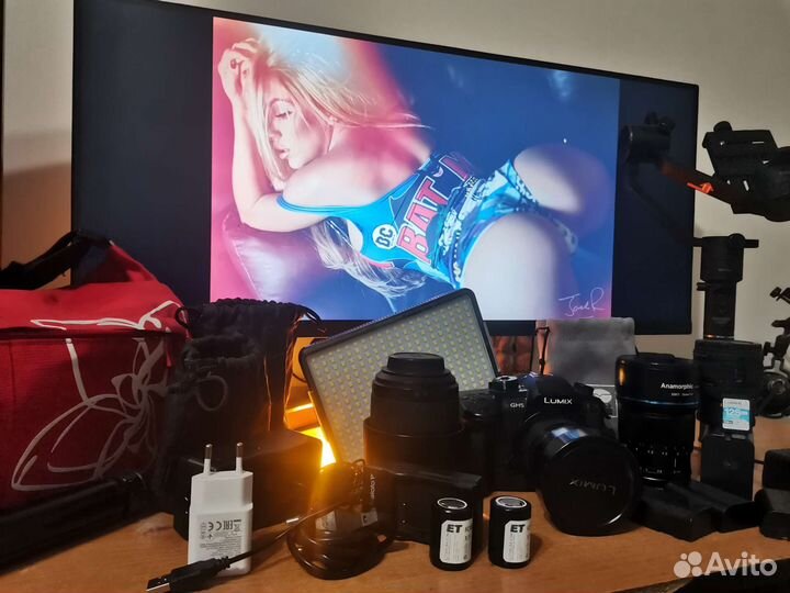 Фотоаппарат Panasonic Lumix GH5 + комплект