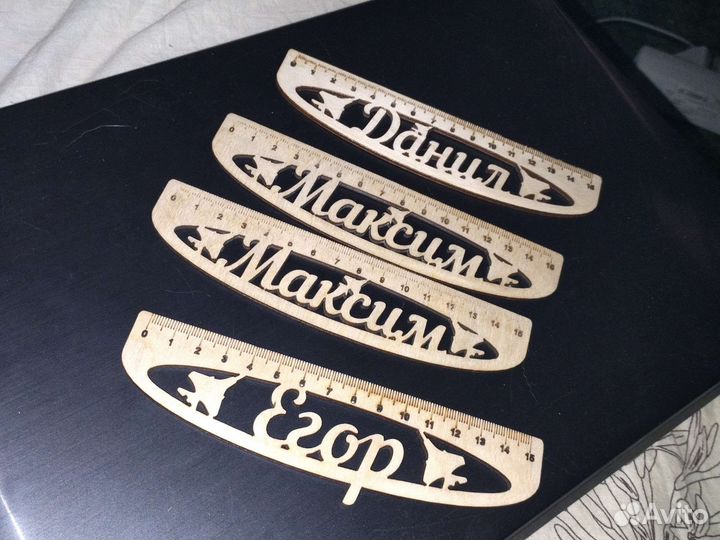 Линейка деревянная