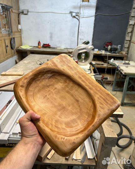 Чашка поднос из массива дуба