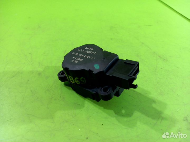 Сервопривод заслонки отопителя Mercedes-Benz W211