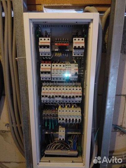 Электрик, услуги электрика