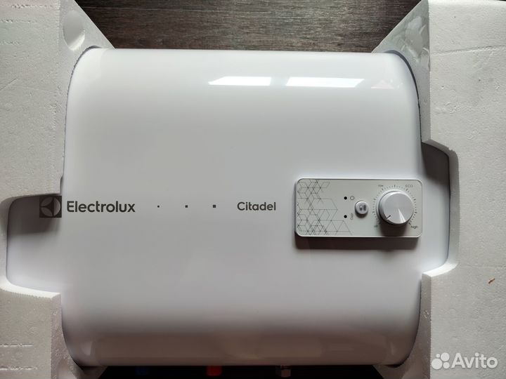 Водонагреватель Electrolux EWH 30 Citadel 2 кВт