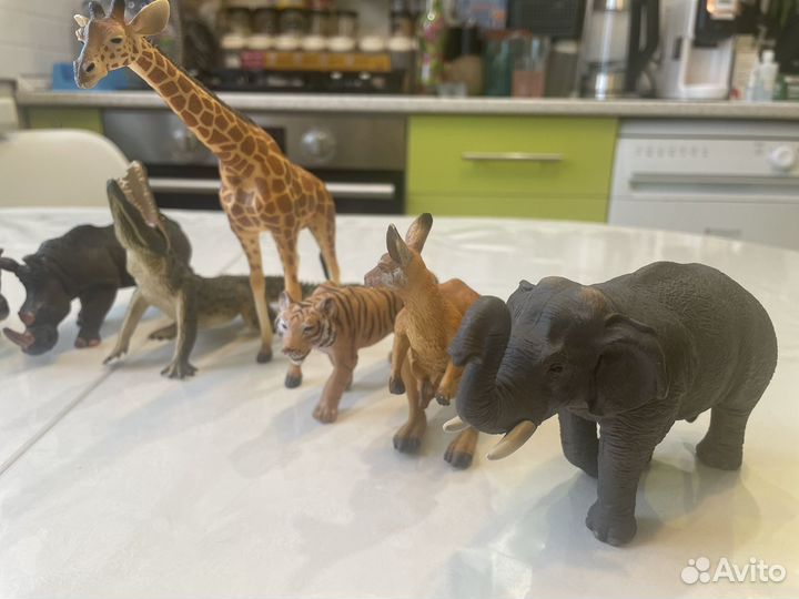 Фигурки животных schleich и collecta