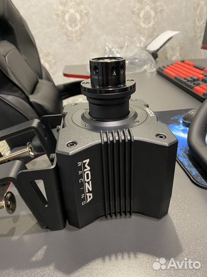 Игровой руль moza R5