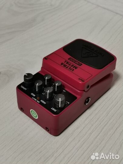 Гитарная педаль Behringer UM300
