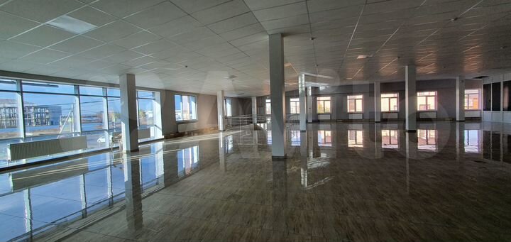 Офисы, шоурум с парковкой, от 70 до 190 м2