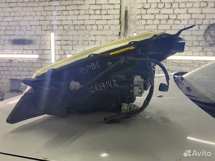 Фара Toyota Vitz KSP130 правая