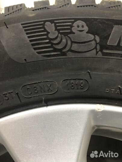 Michelin X-Ice North 4 SUV 225/65 R17 95