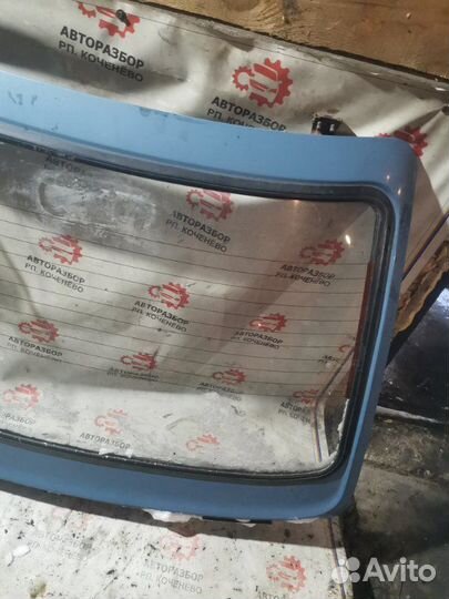 Крышка багажника со стеклом Иж 2126