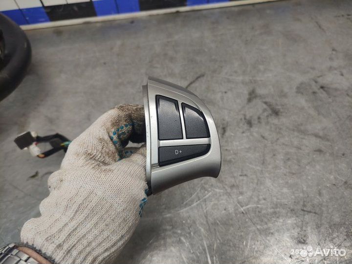 Кнопка многофункциональная правая Ssang Yong