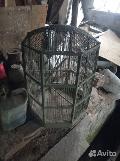 Большая клетка для птиц