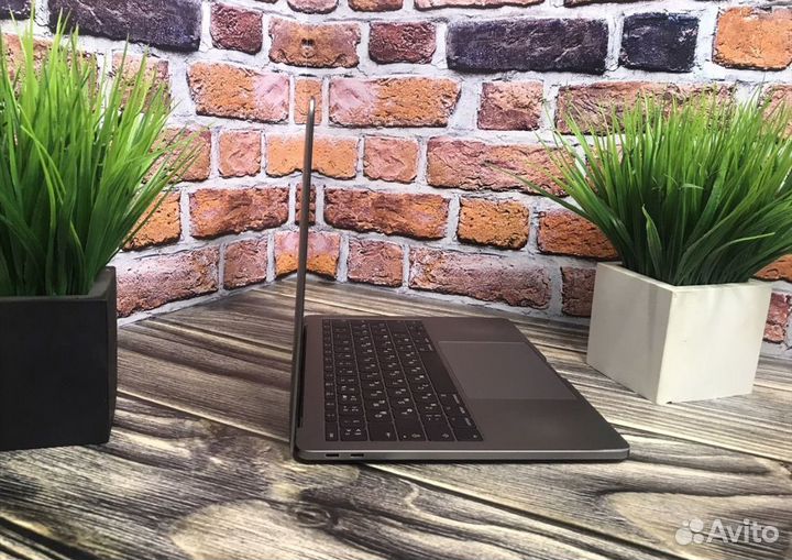 Ноутбук Apple MacBook Pro 13 Retina