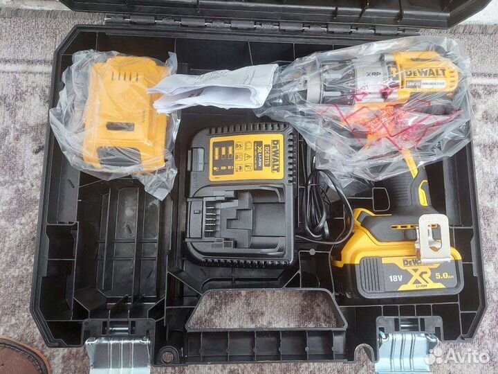 Ударная дрель-шуруповерт DeWalt DCD 996 P2