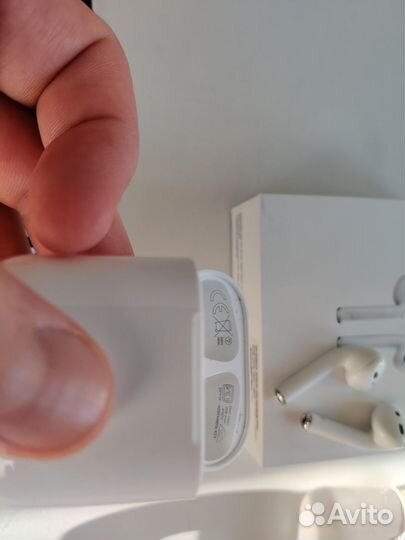 Беспроводные наушники Apple Airpods 2