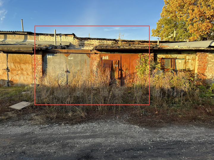 Гараж, > 30 м²