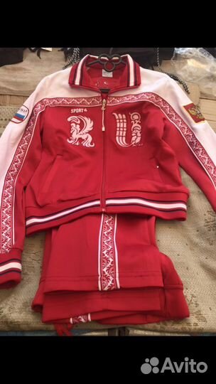 Спортивный костюм женский