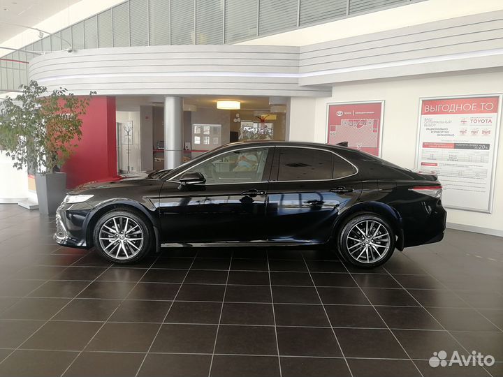 Toyota Camry 2.5 AT, 2023