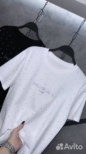 Трендовая футболка с принтом со стразами оверсайз