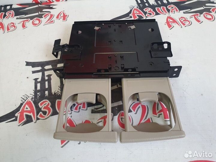 Подстаканник Toyota Ipsum ACM21W 2AZ-FE 2005