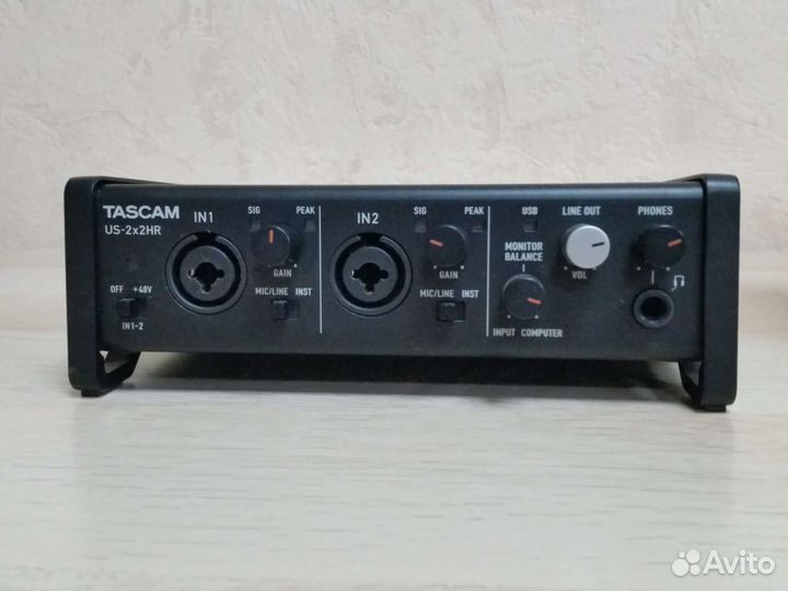 Студийная звуковая карта Tascam US-2x2HR