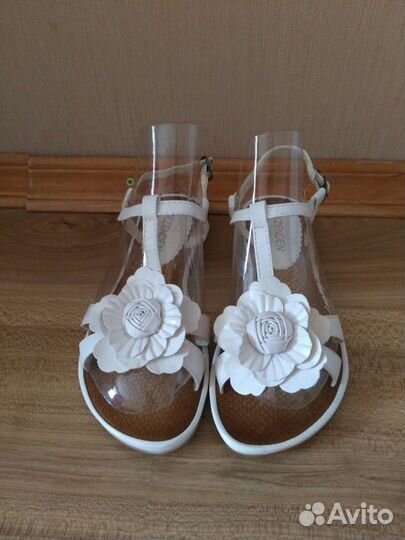 Босоножки Zenden(новые)