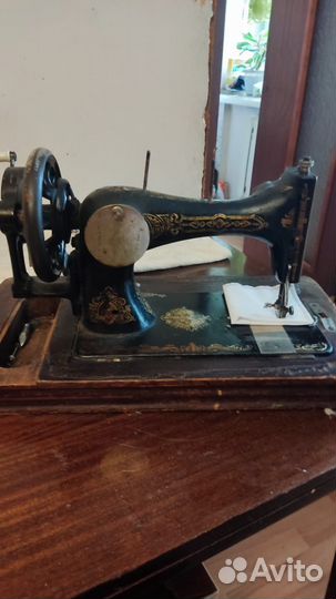 Швейная машина norhmann