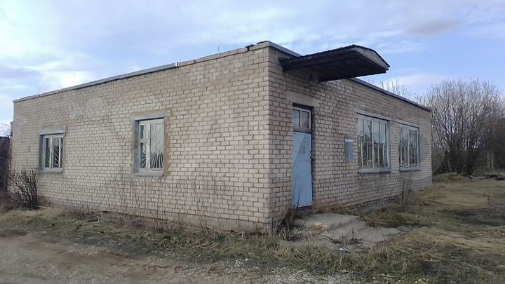 Здание. Есть газ 180.6 м²