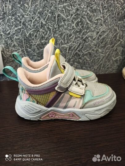 Кроссовки 27р