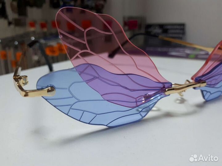 Новые футуристические очки