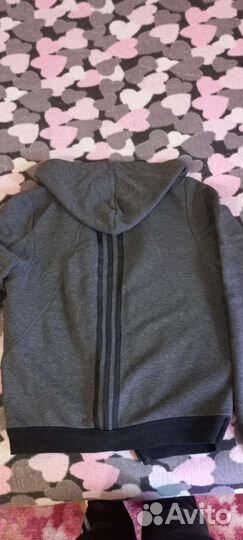 Спортивная кофта