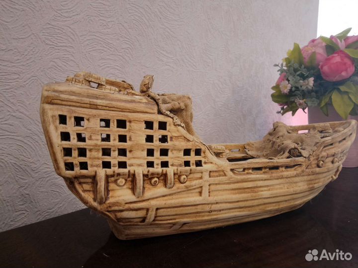 Корабль для аквариума