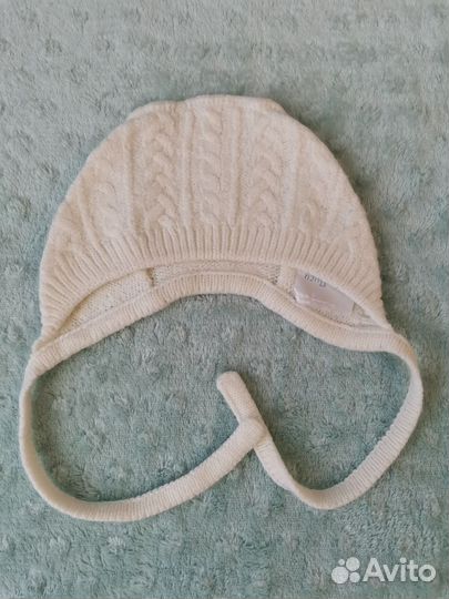 Вязаный костюм для новорожденного