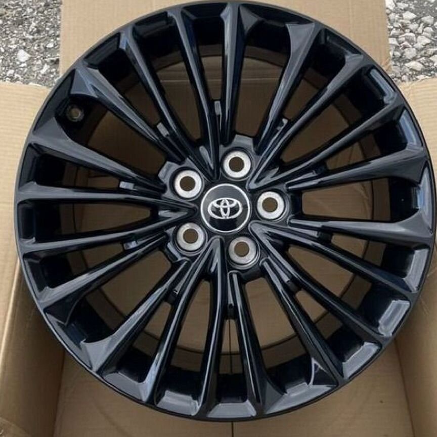 Литые диски Toyota 8×R18 5×114.3