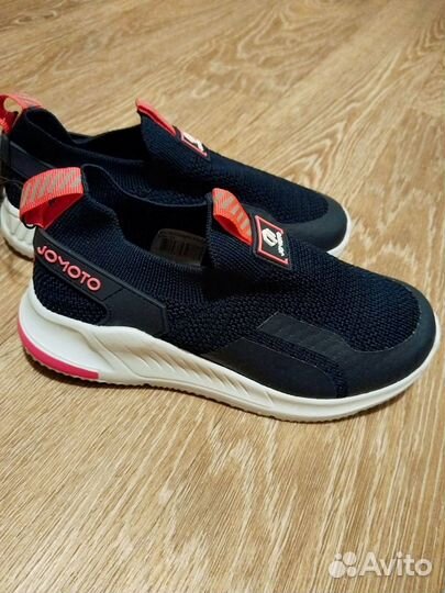 Кроссовки для девочки новые