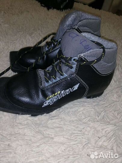 Лыжные ботинки