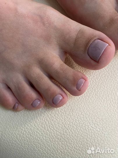 Маникюр в салоне красоты