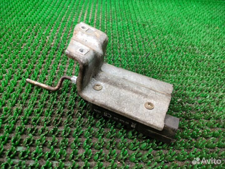 Активатор замка крышки бензобака Opel Vectra B