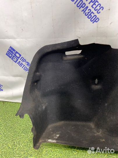 Обшивка багажника задняя левая Renault Fluence