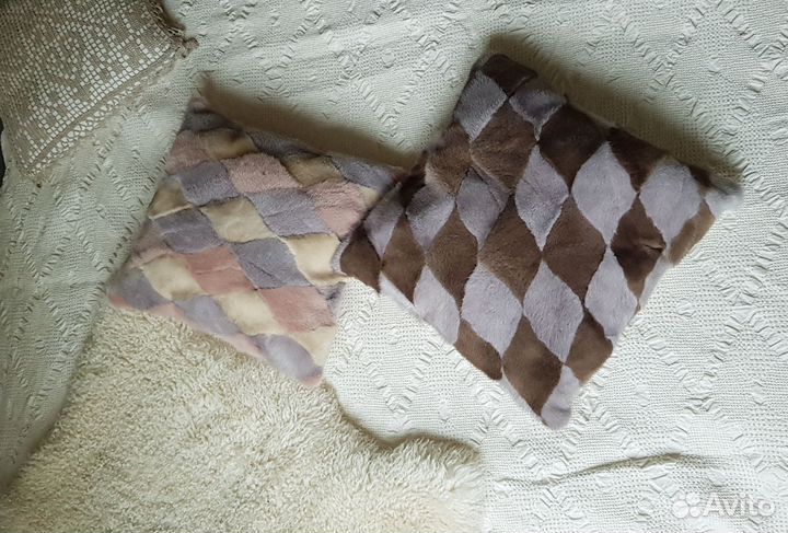 Подушка интерьерная норка