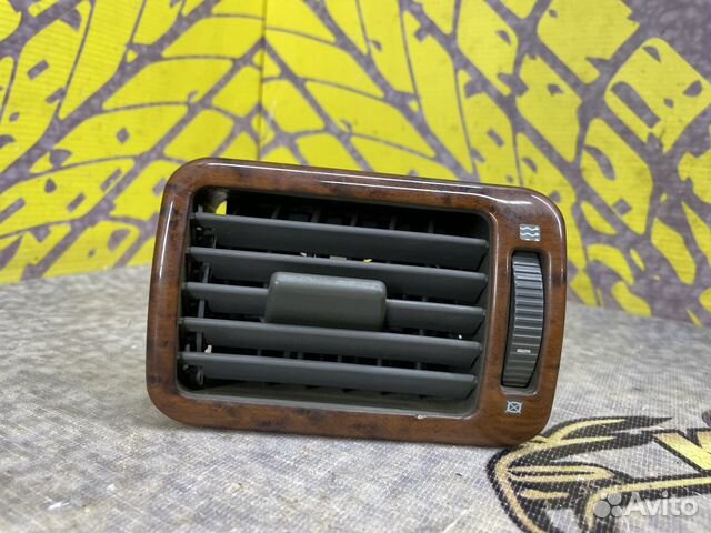 Дефлектор воздушный Шкода Октавиа A4 правый (97-11