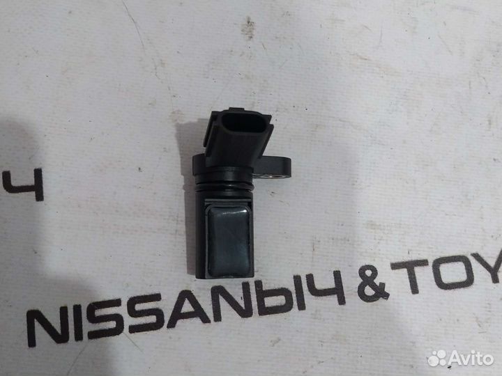 Датчик распредвала новый на Nissan March K12