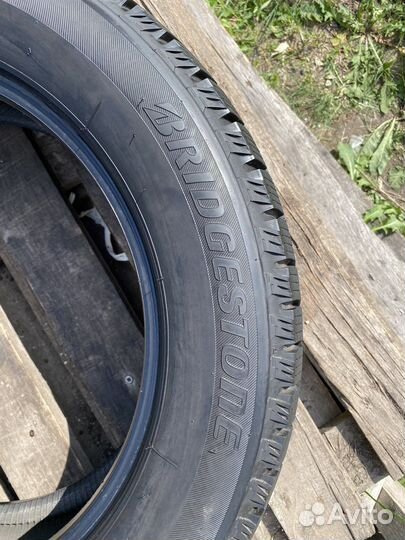 Bridgestone Ice Partner 215/60 R17