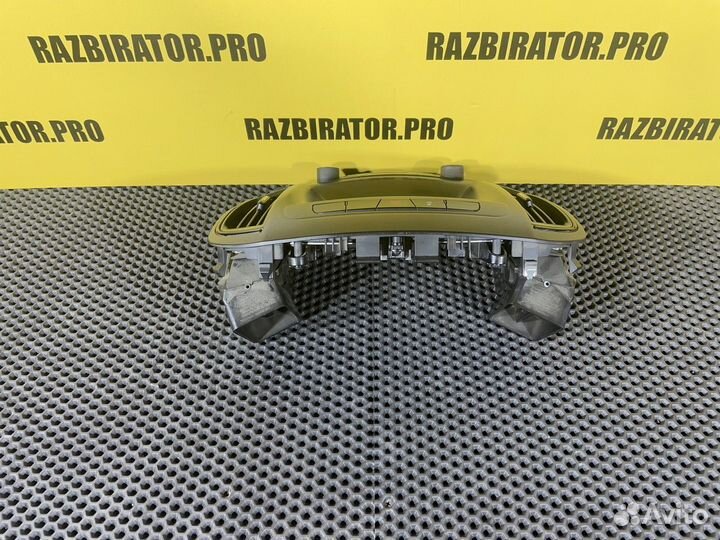 Центральный дисплей с рамкой Opel Insignia