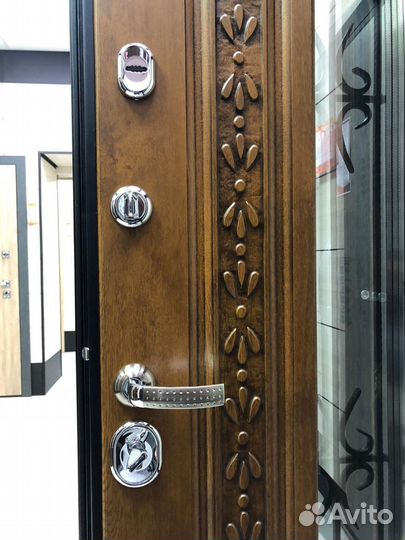 Дверь входная для дома