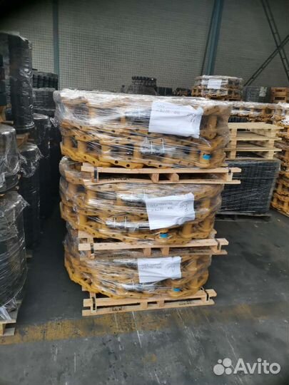 CX240B Цепь гусеничная 51L 168275A1
