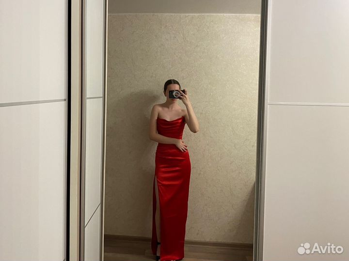 Вечернее платье